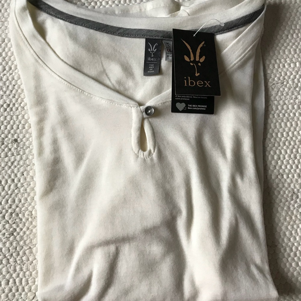 Ibex Cream colored sweater size Large
